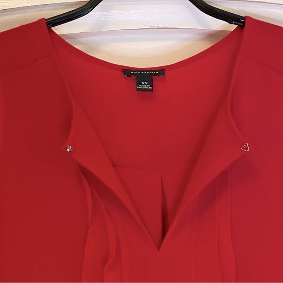 Ann Taylor Sleeveless Blouse - Red - Picture 7 of 11